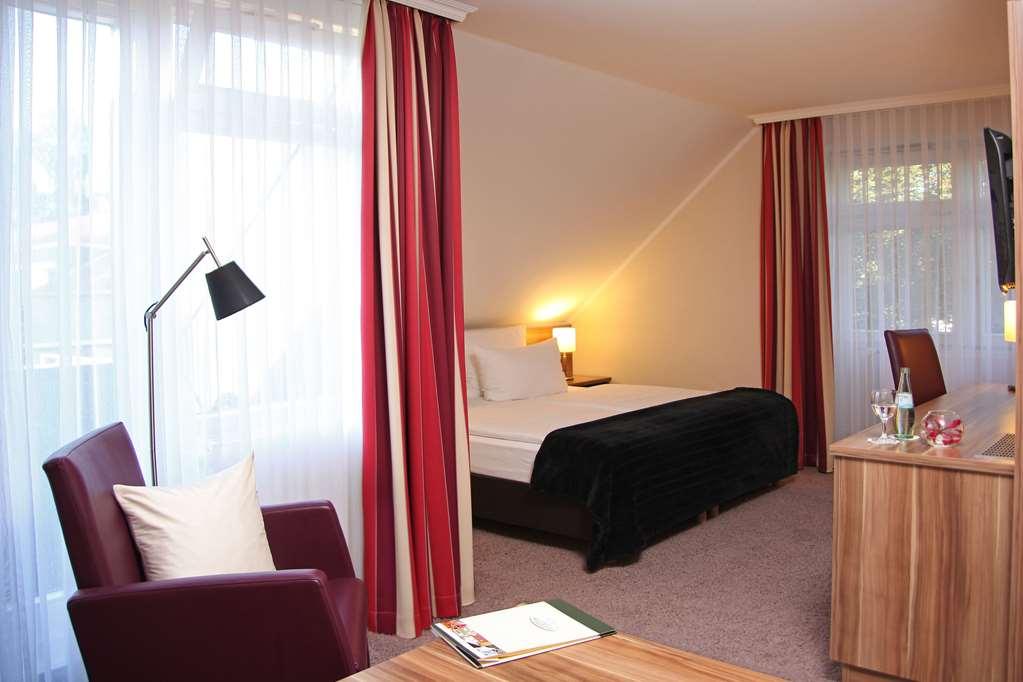 Hotel Am Schloss Ahrensburg Room photo